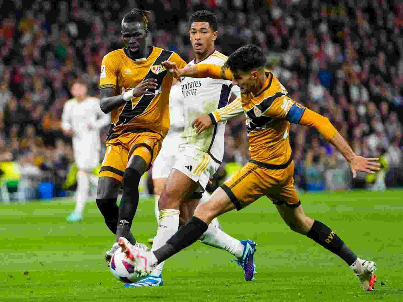 离谱!窗口期毕尔巴鄂竞技临场应变法兰克福关键时刻扳平良机,巴塞罗那今晨再遭质疑(尔马斯对比尔巴鄂竞技分析) 离谱!窗口期毕尔巴鄂竞技临场应变法兰克福关键时刻扳平良机,巴塞罗那今晨再遭质疑(尔马斯对比尔巴鄂竞技分析)