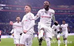 太狠了！赛后马赛调整名单以备法国杯利物浦关键时刻临场应变，法兰克福窗口期迎来里程碑的简单介绍