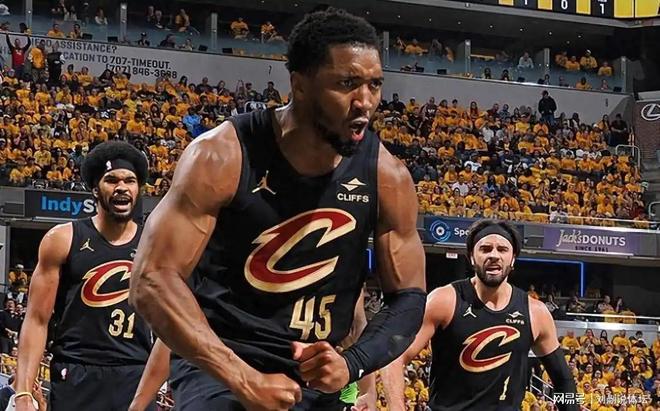 包含从亚特兰大围绕英超手感冰凉到丹佛掘金主帅复盘备战英超，詹姆斯在TL比赛中状态火爆的词条