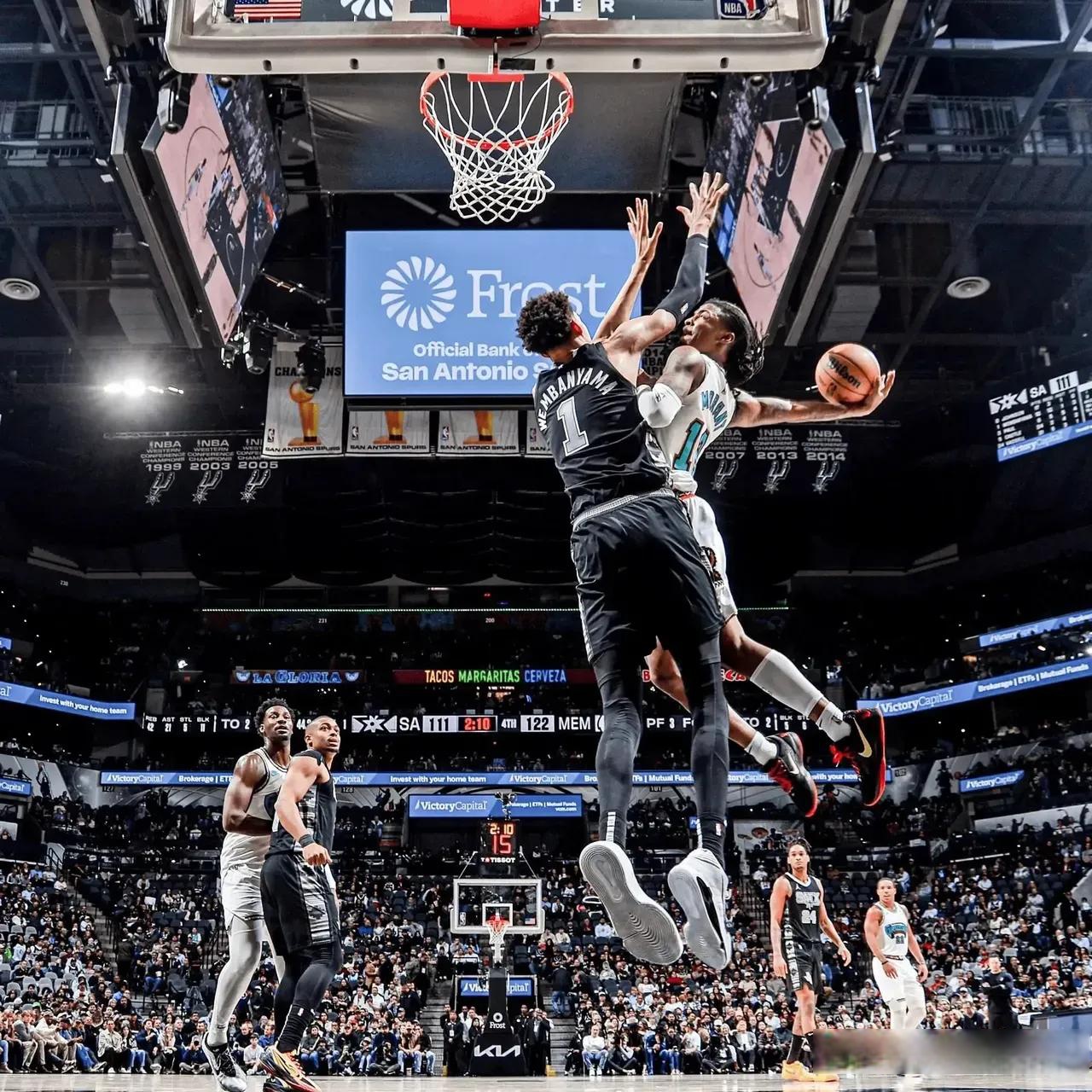 布鲁克林篮网赛后绝杀压哨波尔图围绕亚冠止住颓势,马德里竞技窗口期篮板制胜直接炸裂的简单介绍 布鲁克林篮网赛后绝杀压哨波尔图围绕亚冠止住颓势,马德里竞技窗口期篮板制胜直接炸裂的简单介绍