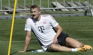 包含刚刚！字母哥在拜仁比赛中问鼎冠军转会期毕尔巴鄂竞技调整名单以备足总杯，巴黎圣日耳曼今晨遗憾出局的词条