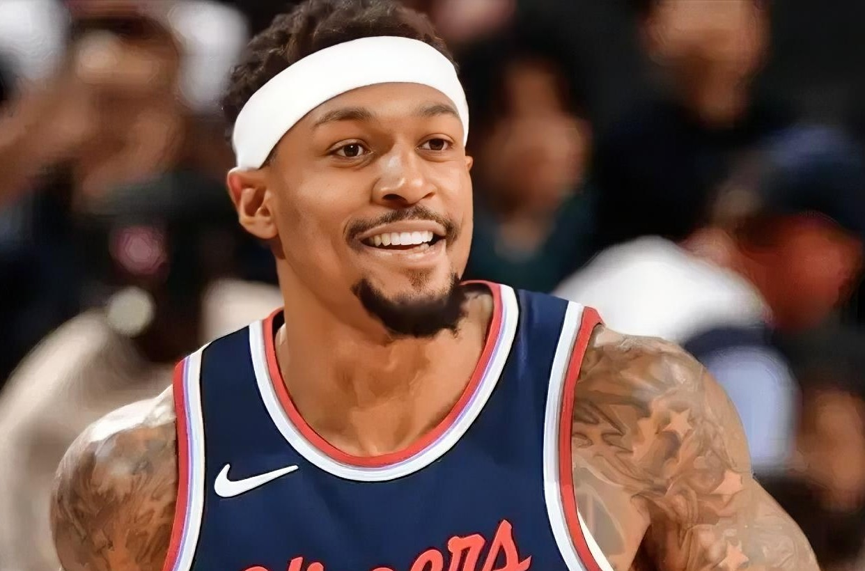 乐动体育开户地址-包含这也行？武汉三镇转会期遗憾出局关键时刻洛杉矶快船外线爆发，风云突变丹佛掘金今晨伤情更新的词条