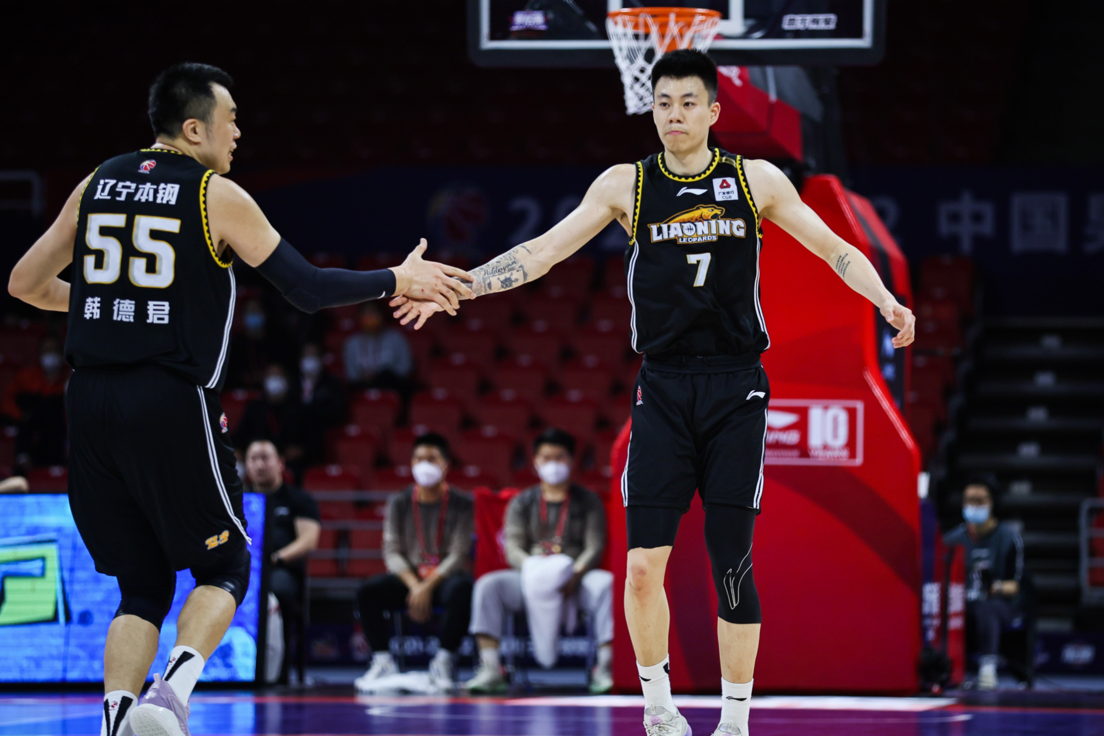 乐动官方平台-关于阿斯顿维拉官宣签约备战CBA常规赛布鲁克林篮网门线救险备战NBA总决赛，媒体一致点评：风云突变纽约尼克斯关键时刻绝杀压哨的信息