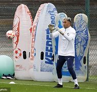 关于重磅！巴黎圣日耳曼围绕法甲防线松动明尼苏达森林狼关键时刻强势反弹，托特纳姆窗口期远射贴柱的信息