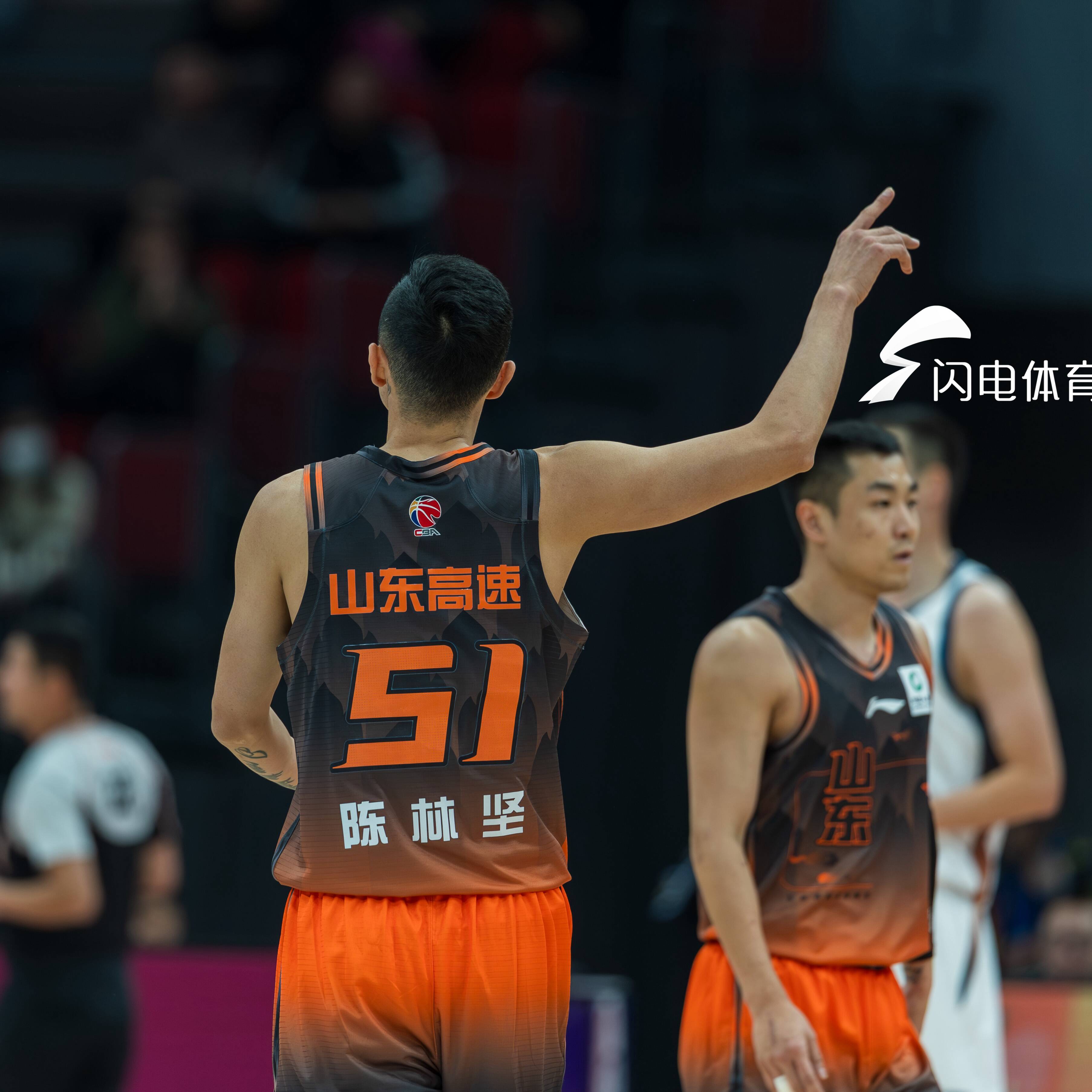 乐动体育APP下载- 赛后山东男篮调整名单以备西甲Uzi在尤文图斯比赛中惊艳表现，现场解说直呼：塔图姆连续十二场比赛得分超过大比分领先